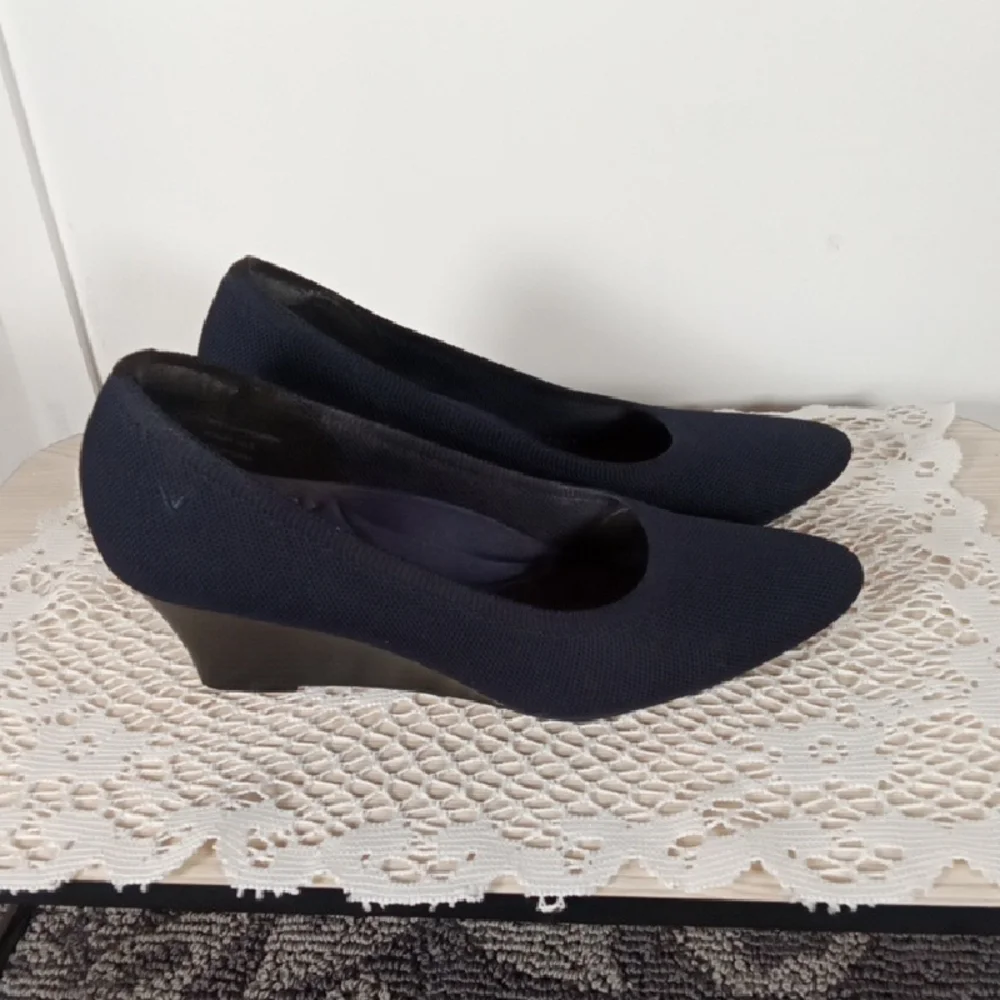 Vivaia Tamia Wedge Pro Comfort Support Arch Navy Blue Anti Slip Size 39